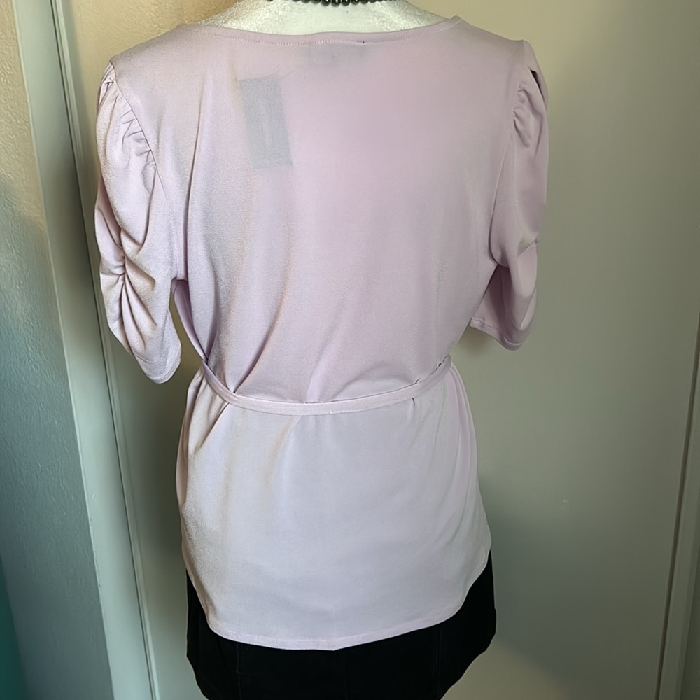 New Express Women’s Pastel Lilac Surplice Ruched Half Sleeve VNeck Peplum Blouse - Picture 5 of 6